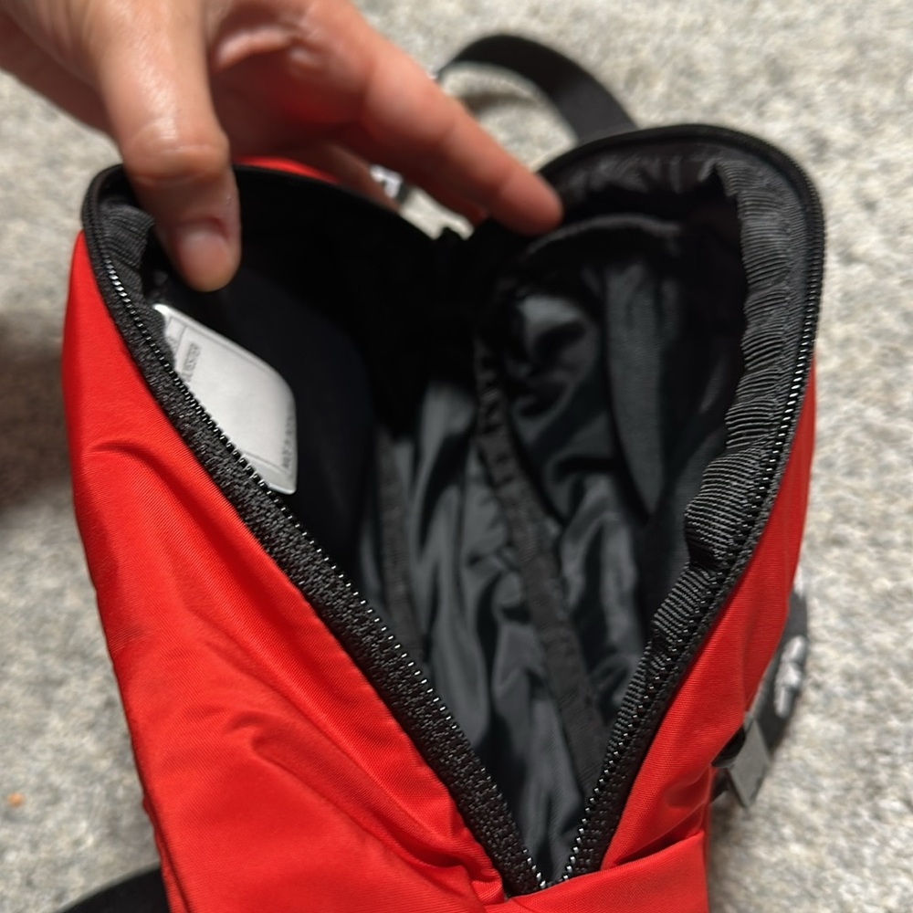 EUC Adidas Belt Bag/Cross Body Bag - red/black w/branding - Picture 11 of 16